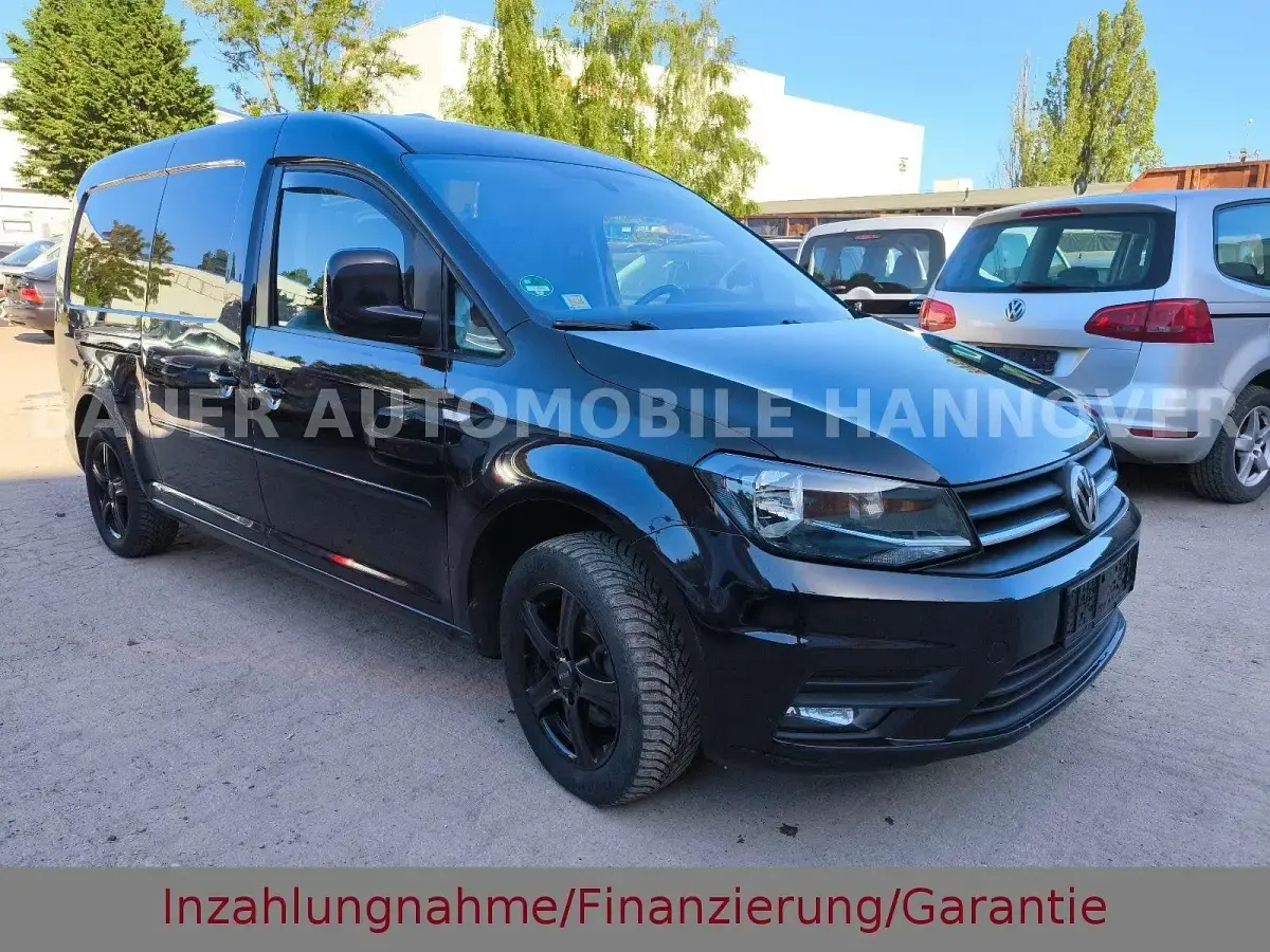 Używany VW Caddy Maxi 102 KM (75 kW) 2018 Czarny Minivan