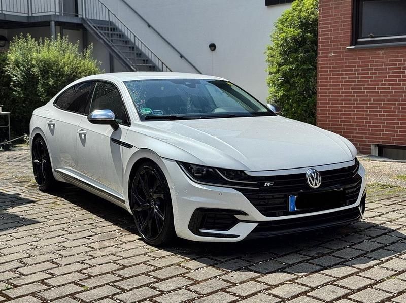Gebraucht VW Arteon R-line 150 PS (110 kW) 2018 Andere farben Kleinwagen