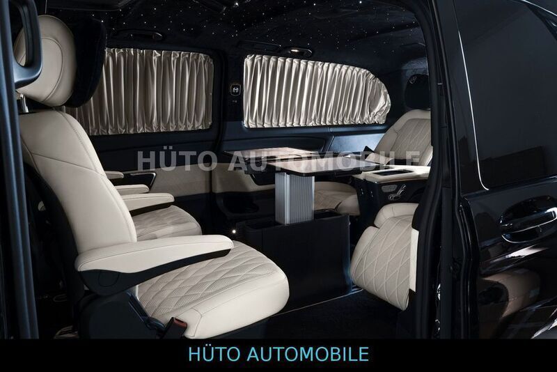 Schwarz Gebraucht 2023 Mercedes V300 Luxury Van / Kleinbus | 149.880 € - Bild 1/4