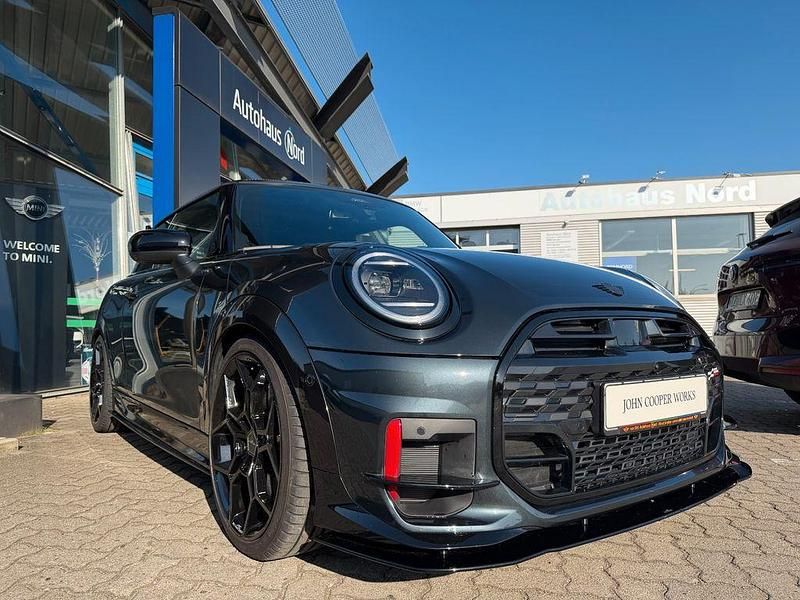 Gebraucht Mini John Cooper Works 231 PS (169 kW) 2025 Grau Kleinwagen
