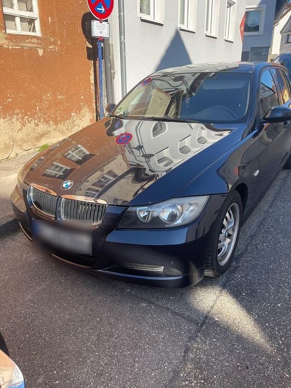 Gebraucht BMW 320 163 PS (119 kW) 2005 Schwarz Kombi
