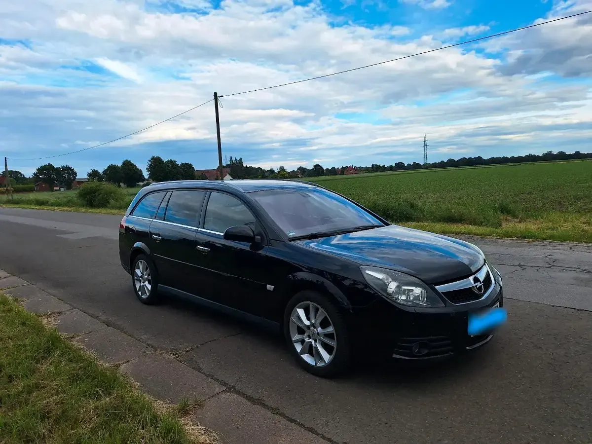 Gebraucht Opel Vectra 150 PS (110 kW) 2008 Schwarz Kombi
