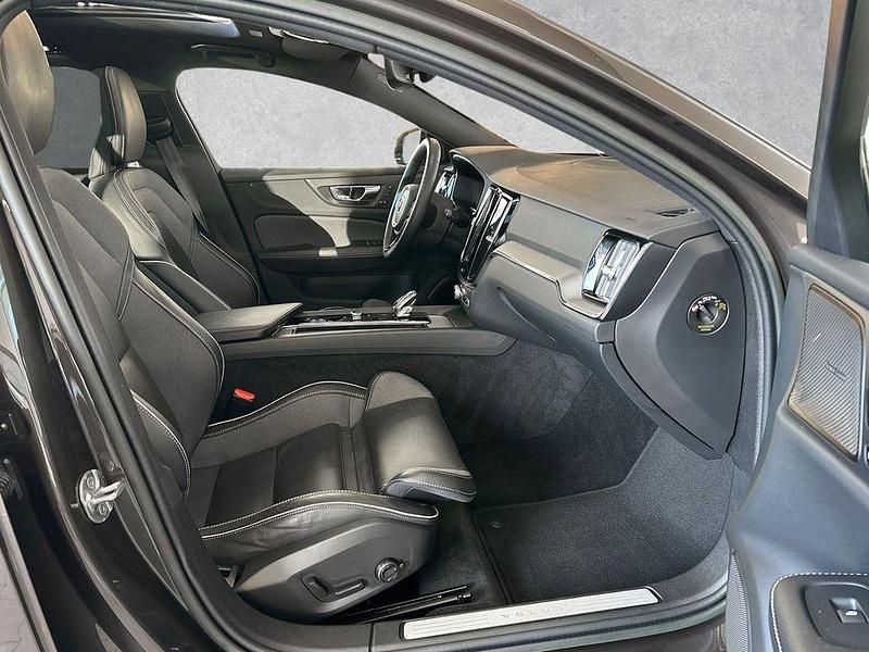 Gebraucht Volvo V60 Plus 197 PS (144 kW) 2022 Grau Kombi