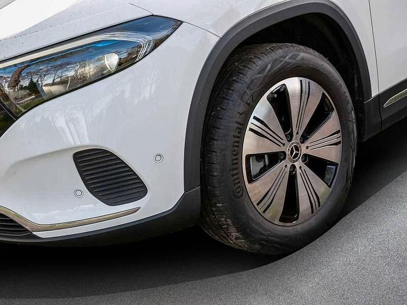 Gebraucht Mercedes EQA250 Advanced 139 kW (190 PS) 2023 Polarweiss SUV