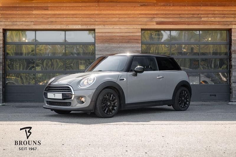 Grau Gebraucht 2016 Mini Cooper Kleinwagen | 11.950 € (Fairer Preis) - Bild 1/4