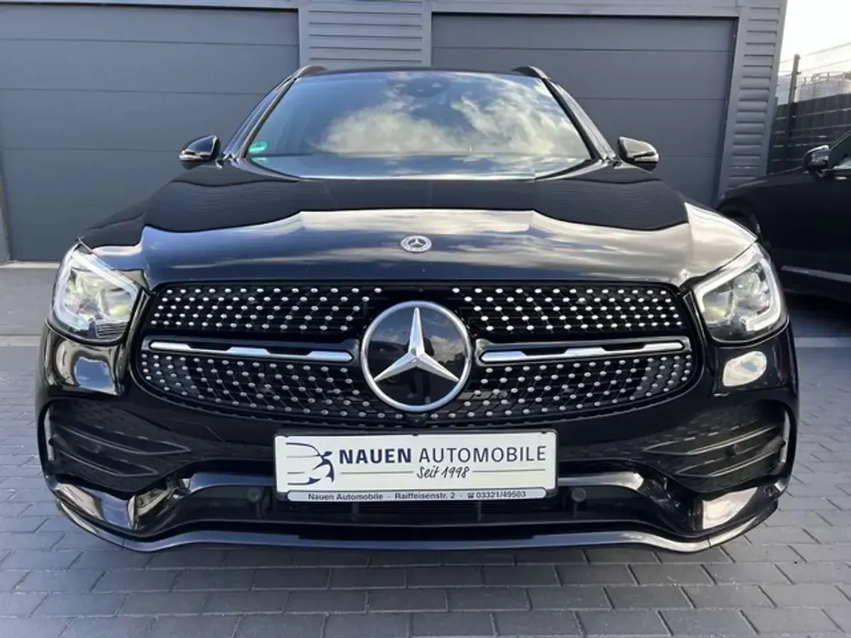Gebraucht Mercedes GLC400d AMG 330 PS (242 kW) 2021 Schwarz SUV