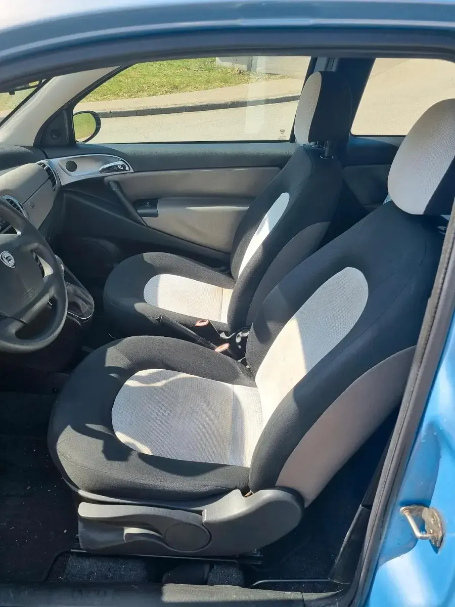Gebraucht Lancia Ypsilon 60 PS (44 kW) 2006 Blau Kleinwagen