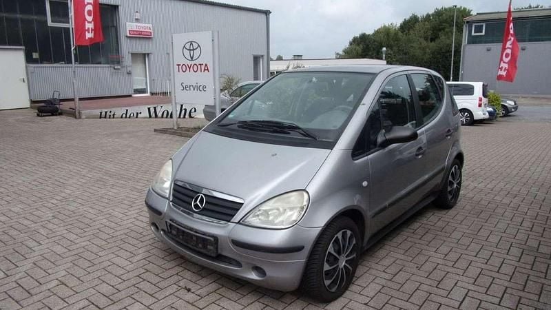 Silber Gebraucht 2001 Mercedes A170 Classic Van / Kleinbus | 1.750 € (Fairer Preis) - Bild 1/3