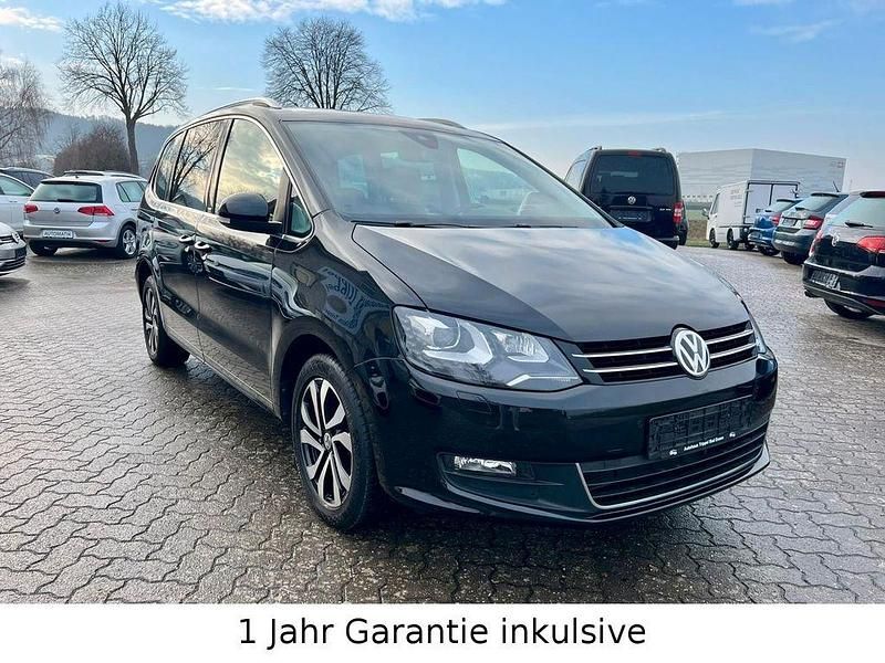 Gebraucht VW Sharan Active 150 PS (110 kW) 2022 Schwarz Van / Kleinbus