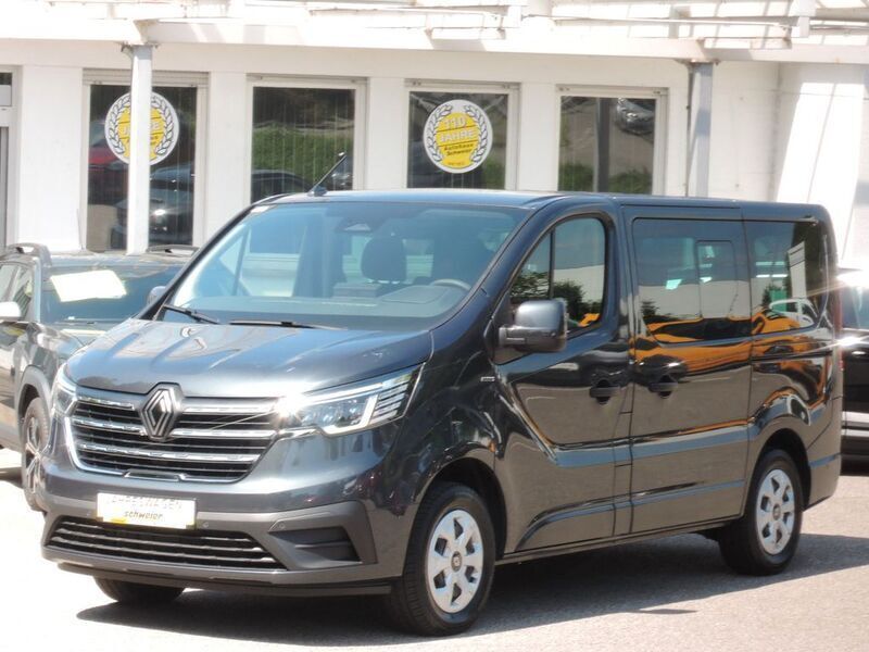 Gebraucht Renault Trafic 150 PS (110 kW) 2024 Grau Van / Kleinbus