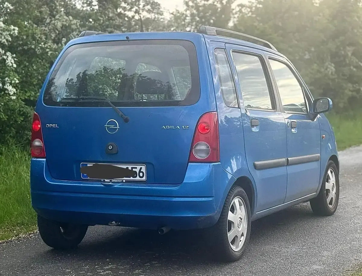 Używany Opel Agila 75 KM (55 kW) 2003 Niebieski Minivan