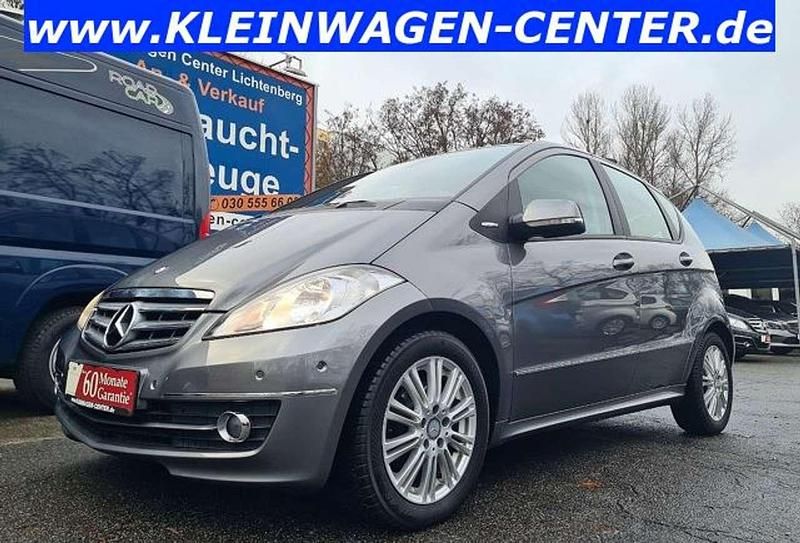 Gebraucht Mercedes A160 Elegance 82 PS (60 kW) 2011 Grau Van / Kleinbus
