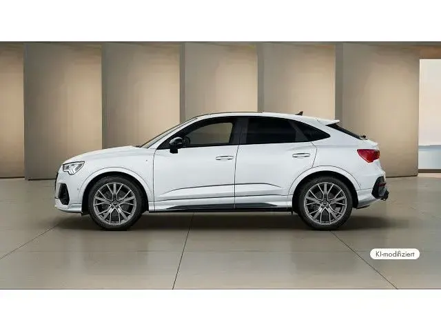 Gebraucht Audi Q3 Sportback S-Line 200 PS (147 kW) 2024 Gletscherweiß metallic SUV
