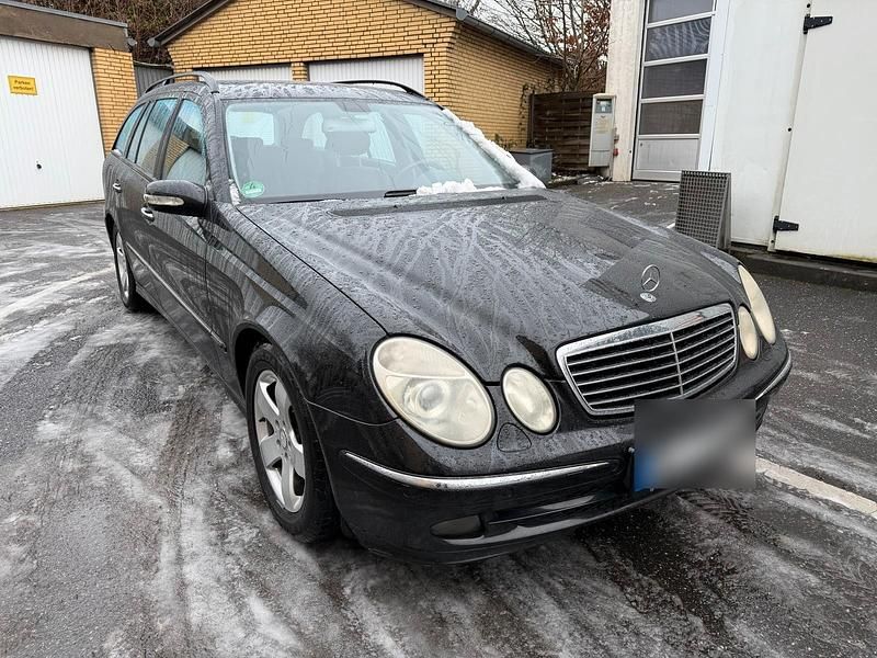Gebraucht Mercedes E320 Avantgarde 272 PS (200 kW) 2003 Schwarz Kombi
