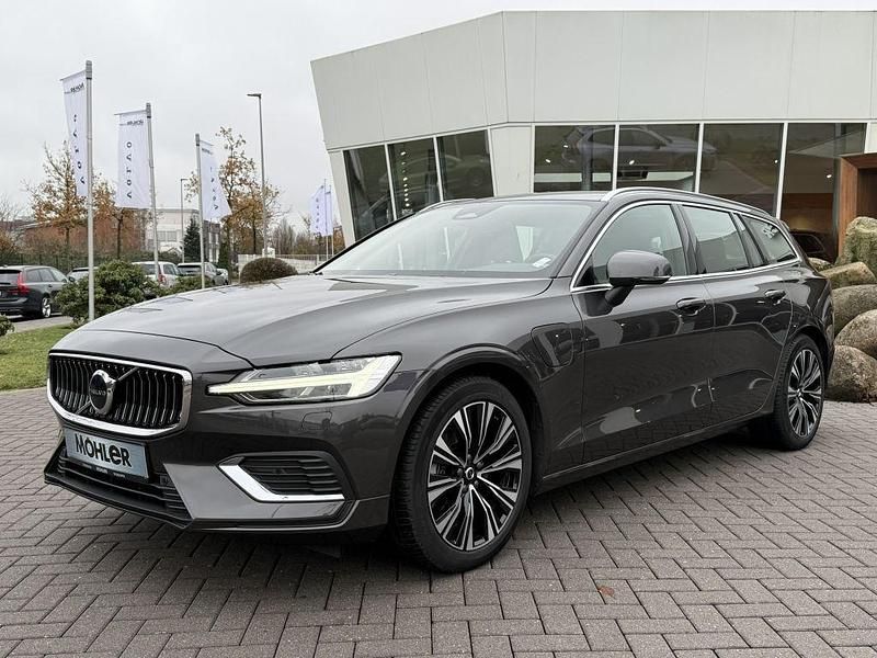 Gebraucht Volvo V60 Plus 253 PS (186 kW) 2022 Grau Kombi