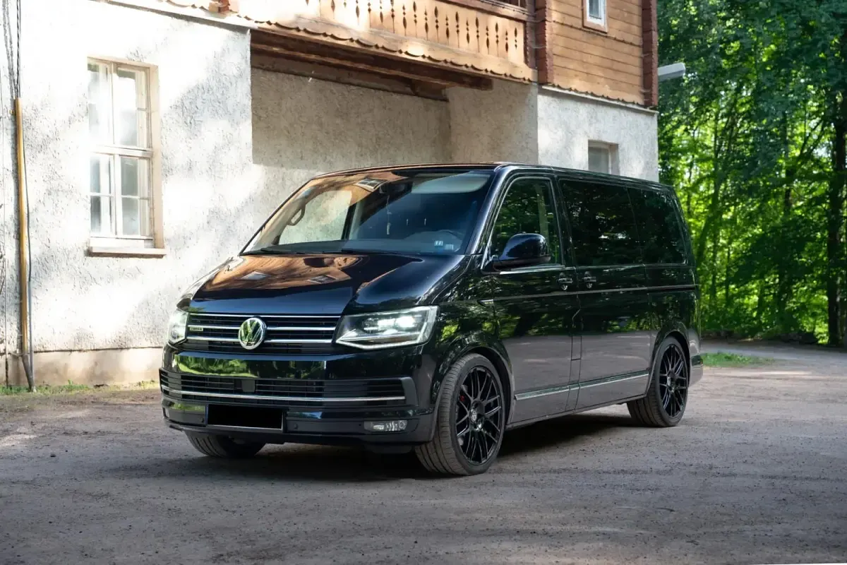Gebraucht VW Multivan Highline 204 PS (150 kW) 2016 Schwarz Van / Kleinbus
