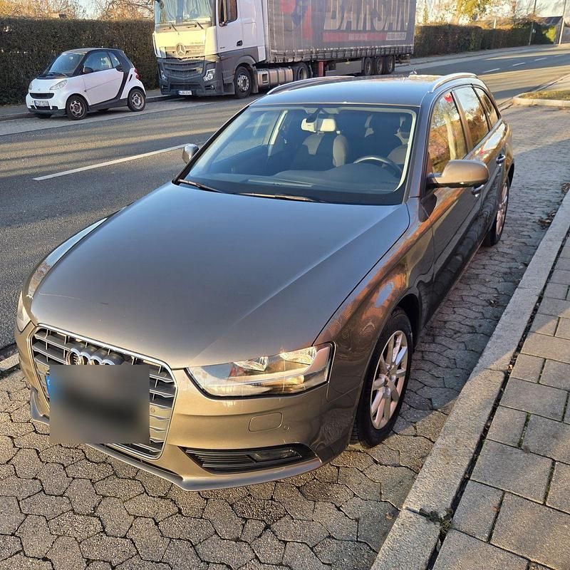 Braun Gebraucht 2014 Audi A4 Attraction Kombi | 9.999 € (Fairer Preis) - Bild 1/4