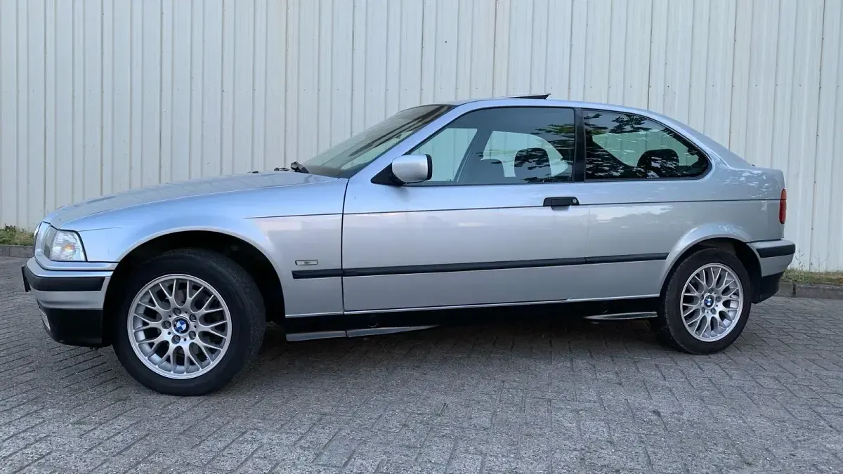Gebraucht BMW 318 Compact 140 PS (102 kW) 1997 Silber Kleinwagen