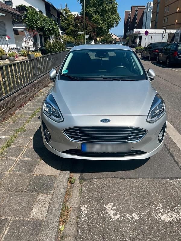 Silber Gebraucht 2018 Ford Fiesta Kleinwagen | 10.190 € (Fairer Preis) - Bild 1/4