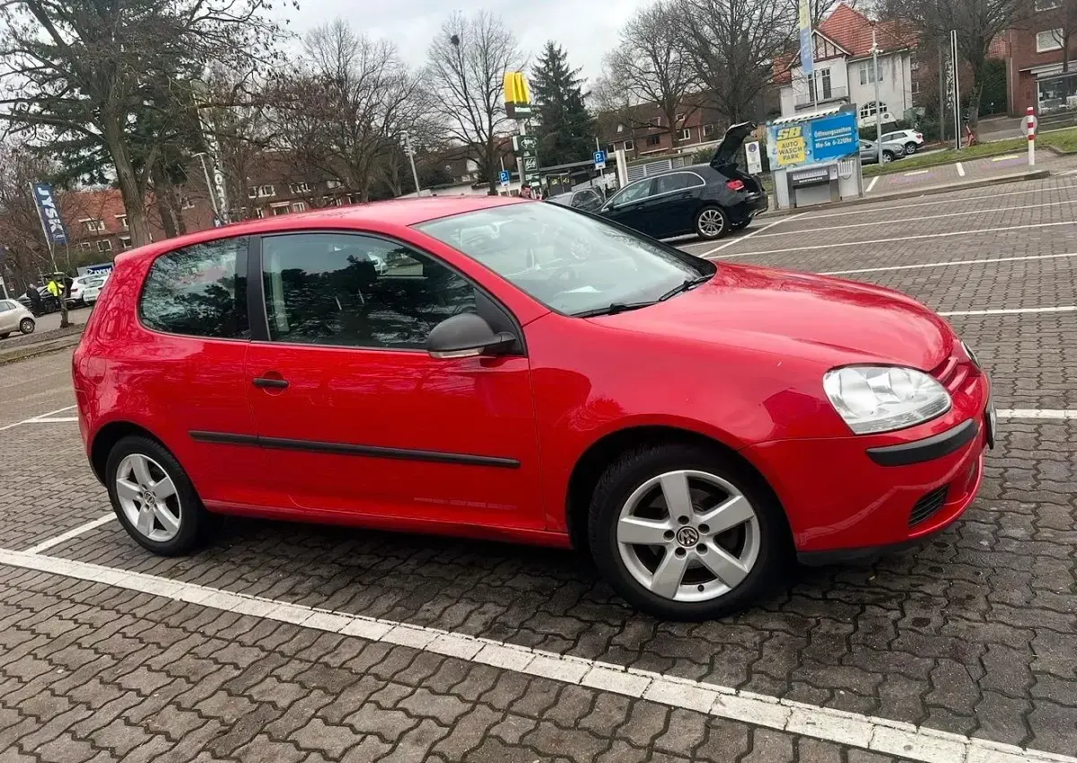 Gebraucht VW Golf IV 75 PS (55 kW) 2006 Rot Limousine