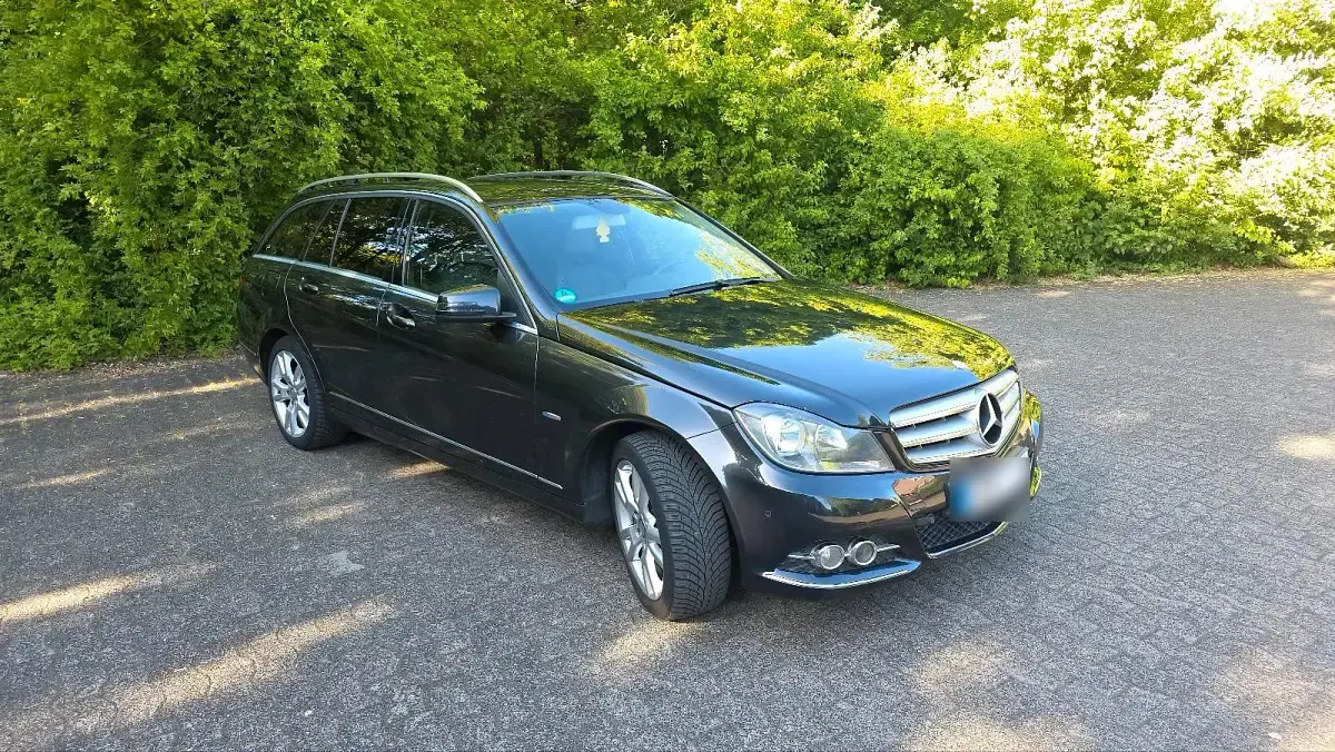 Gebraucht Mercedes C250 204 PS (150 kW) 2011 Kombi