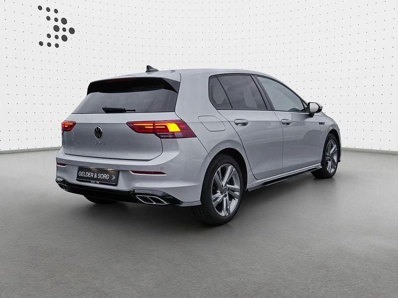 Gebraucht VW Golf VIII R-line 150 PS (110 kW) 2022 Reflexsilber metallic Limousine