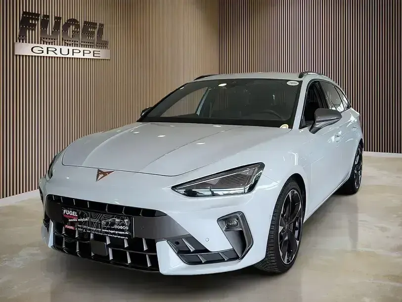 Gebraucht Cupra Leon 150 PS (110 kW) 2025 "nevada" weiss Limousine