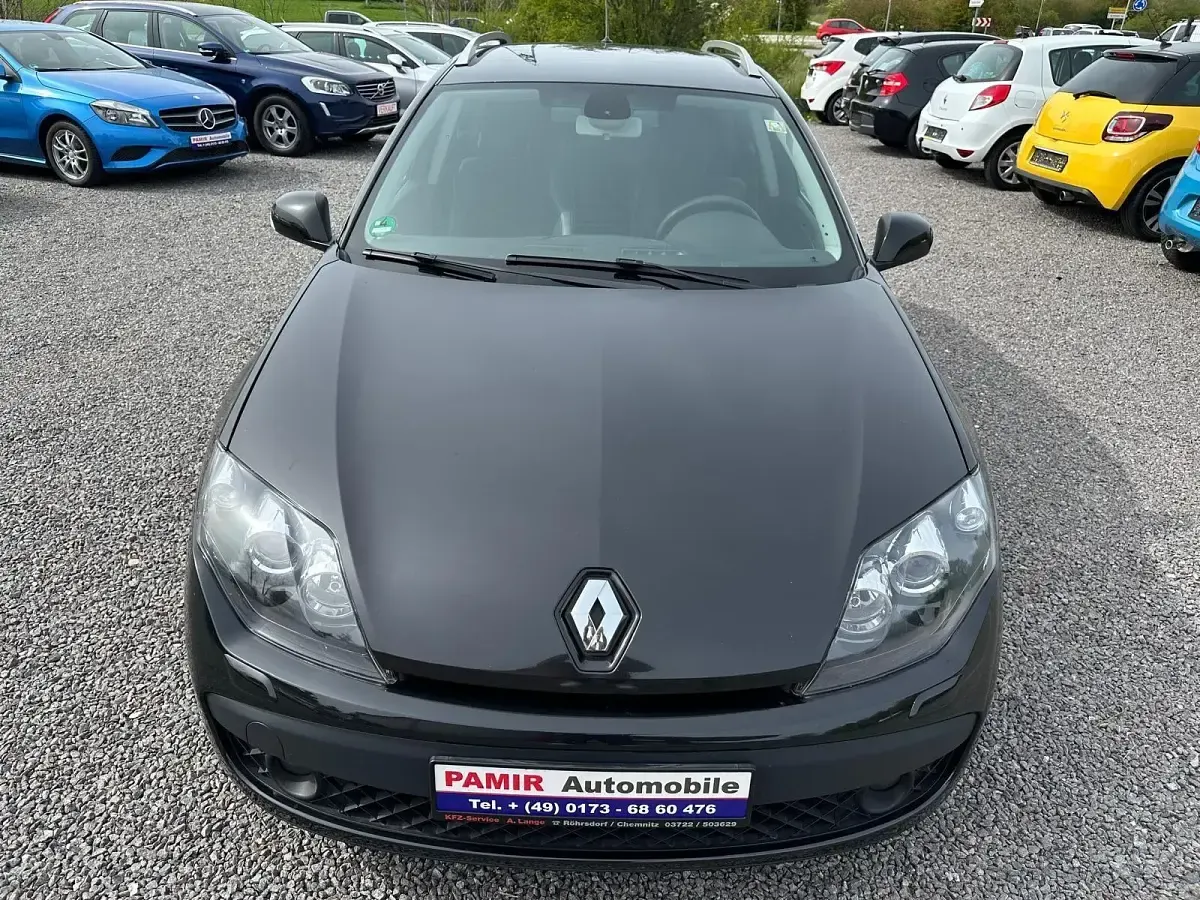 Gebraucht Renault Laguna III Expression 150 PS (110 kW) 2010 Schwarz Limousine
