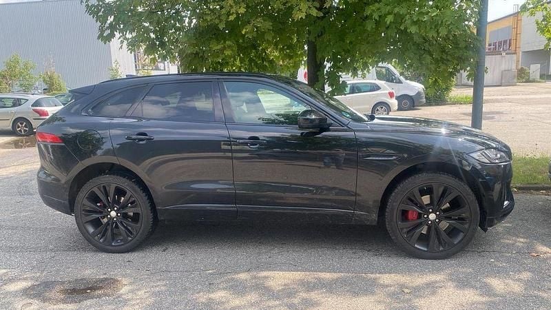 Schwarz Gebraucht 2016 Jaguar F-Pace S SUV | 21.300 € (Fairer Preis) - Bild 1/4