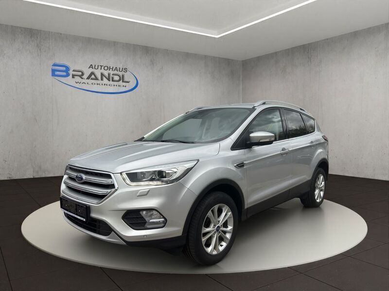 Silber Gebraucht 2019 Ford Kuga Titanium SUV | 16.800 € (Fairer Preis) - Bild 1/4