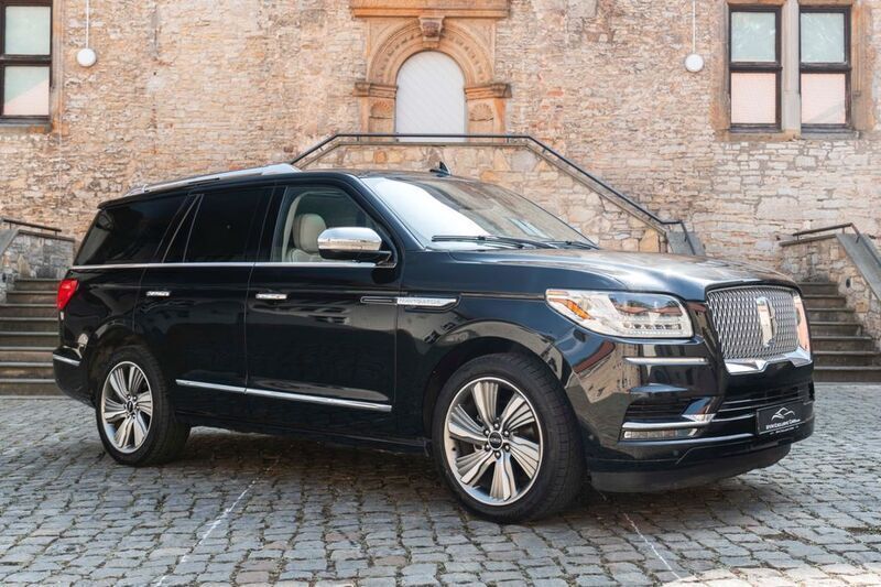 Schwarz Gebraucht 2018 Lincoln Navigator SUV | 51.999 € (Fairer Preis) - Bild 1/4