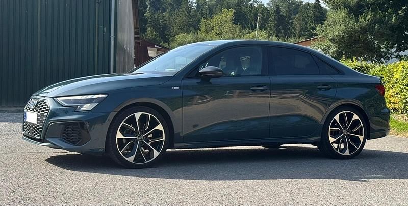 Grün Gebraucht 2020 Audi A3 e-tron S-Line Kleinwagen | 26.500 € (Fairer Preis) - Bild 1/4
