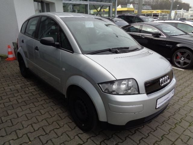 Gebraucht Audi A2 75 PS (55 kW) 2002 Silber metallic Kleinwagen