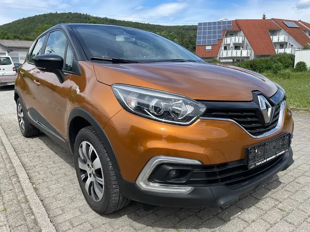 Gebraucht Renault Captur 90 PS (66 kW) 2018 Orange SUV
