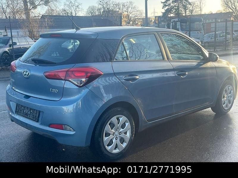 Gebraucht Hyundai i20 GO! 75 PS (55 kW) 2017 Limousine