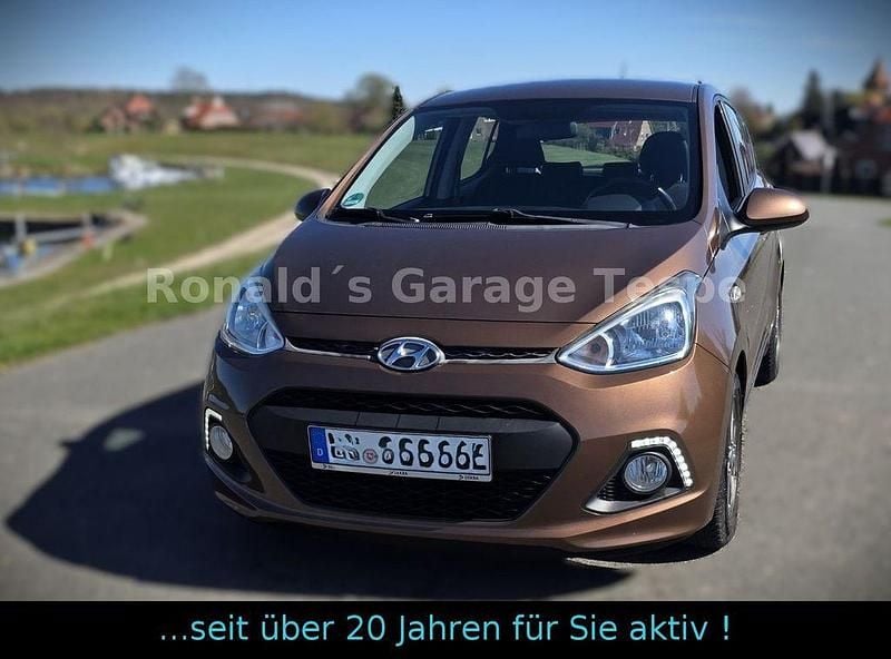 Gebraucht Hyundai i10 Trend 67 PS (49 kW) 2014 Braun Kleinwagen
