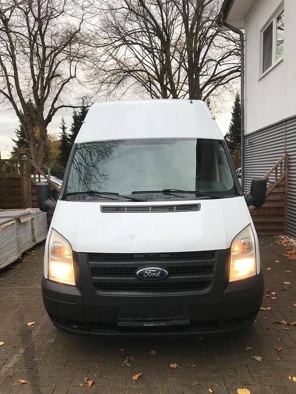 Weiß Gebraucht 2010 Ford Transit Van / Kleinbus | 7.777 € (Teuer) - Bild 1/4