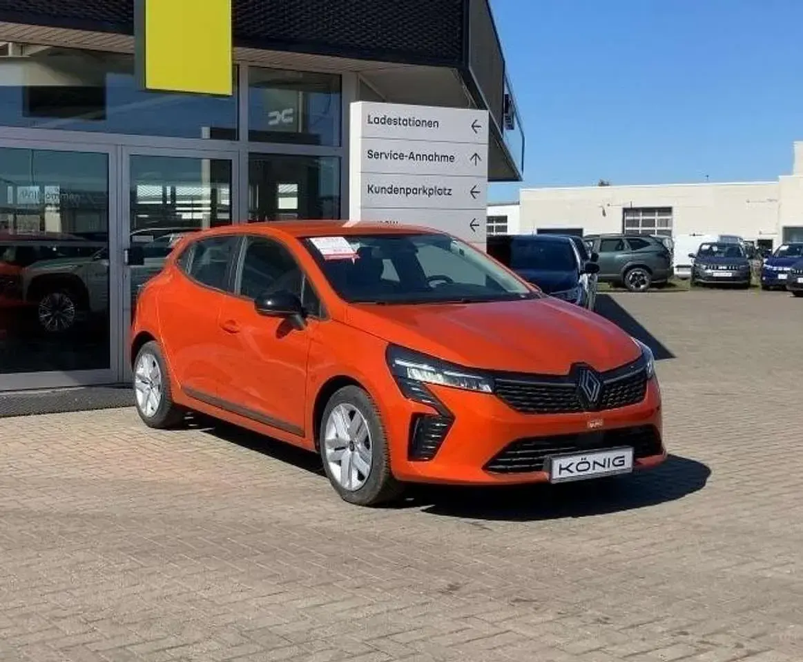 Gebraucht Renault Clio V Evolution 67 PS (49 kW) 2024 Valenciaorange metallic Limousine