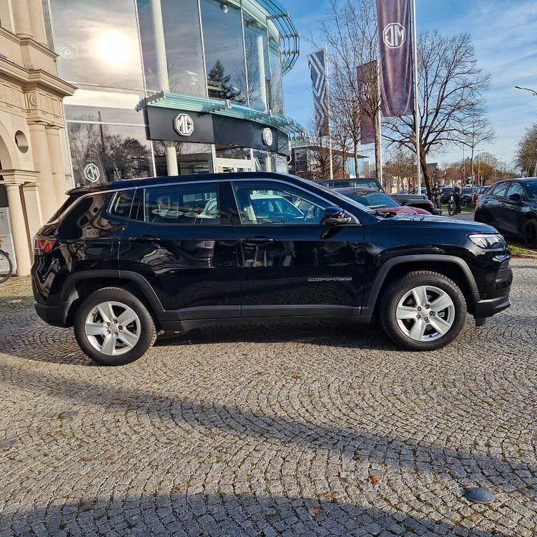Gebraucht Jeep Compass Altitude 131 PS (96 kW) 2024 Schwarz SUV