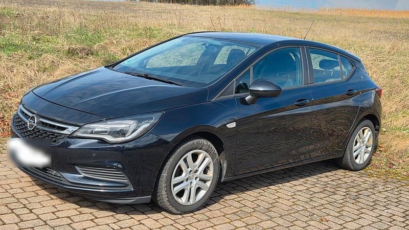 Gebraucht Opel Astra 110 PS (80 kW) 2017 Blau Limousine