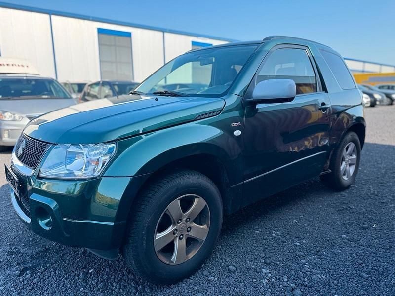 Grau Gebraucht 2007 Suzuki Vitara SUV | 1.950 € (Guter Preis) - Bild 1/4