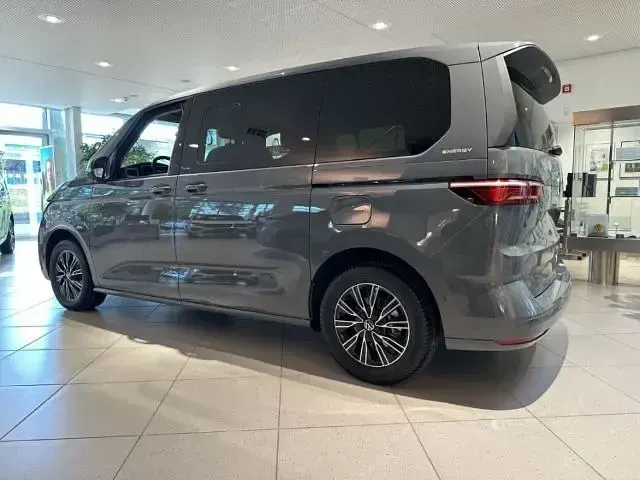 Gebraucht VW Multivan Life 150 PS (110 kW) 2026 Grau Van / Kleinbus