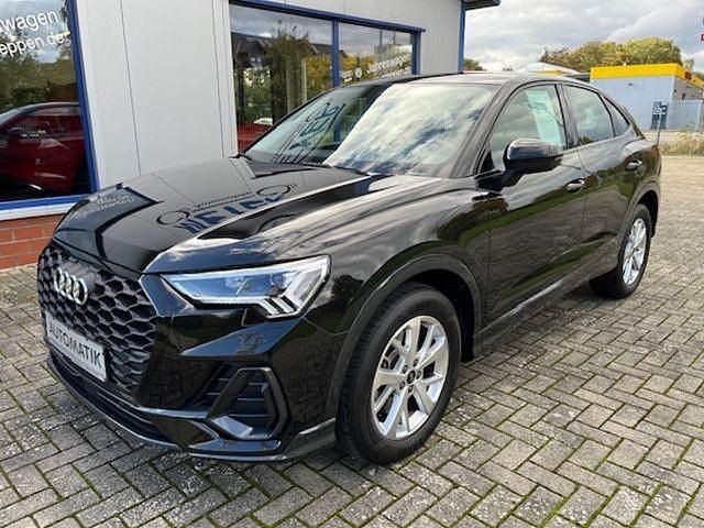 Mythosschwarz (metallic) Gebraucht 2022 Audi Q3 Sportback Design SUV | 32.900 € (Fairer Preis) - Bild 1/4