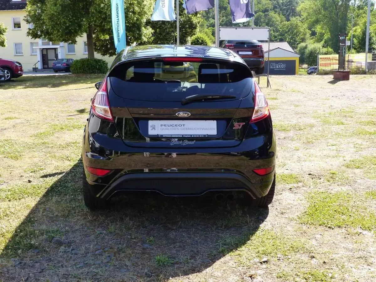 Gebraucht Ford Fiesta ST 182 PS (133 kW) 2017 Iridiumschwarz metallic Kleinwagen