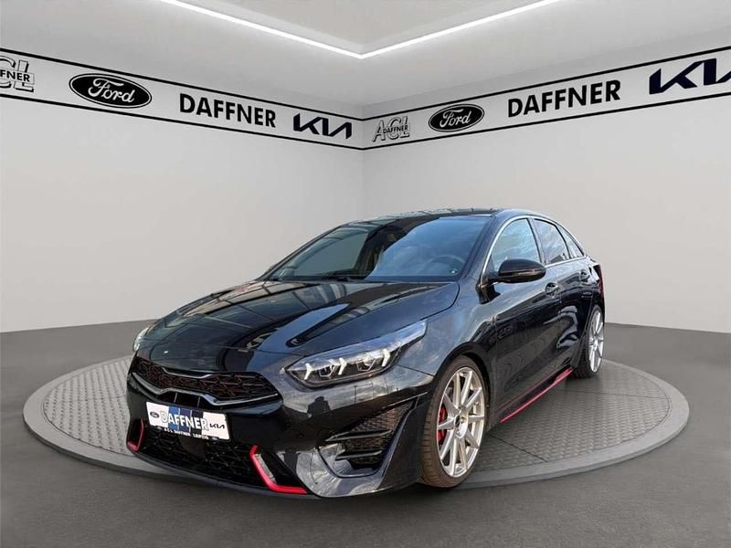 Gebraucht Kia ProCeed GT 204 PS (150 kW) 2023 (1k) zilinaschwarz met. Kombi