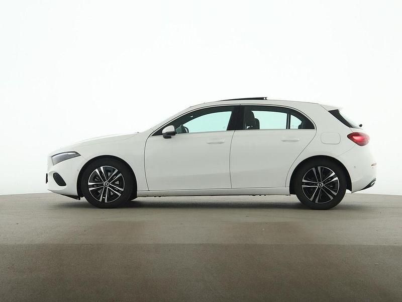 Gebraucht Mercedes A200 Progressive 163 PS (119 kW) 2024 Weiß Limousine