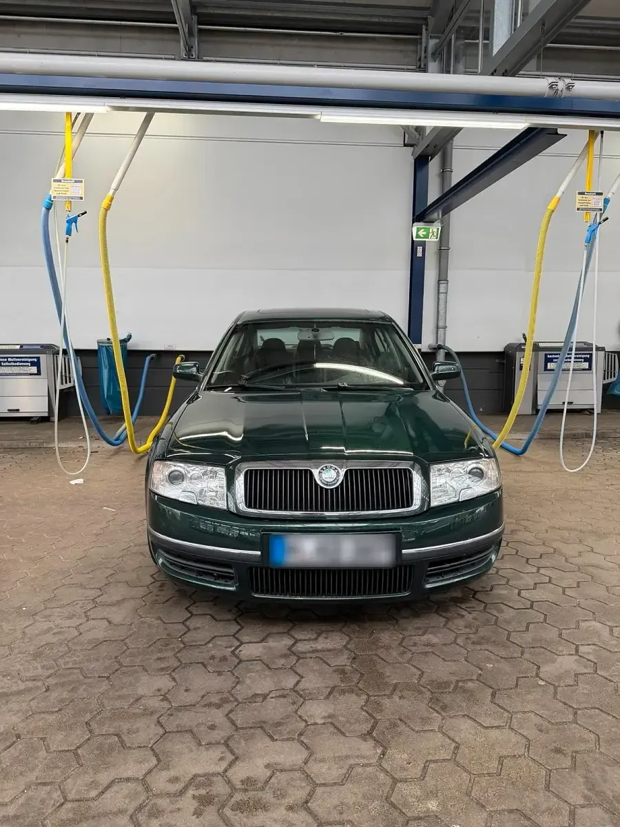 Second-hand Skoda Superb 131 CP (96 kW) 2003 Verde Berlinǎ