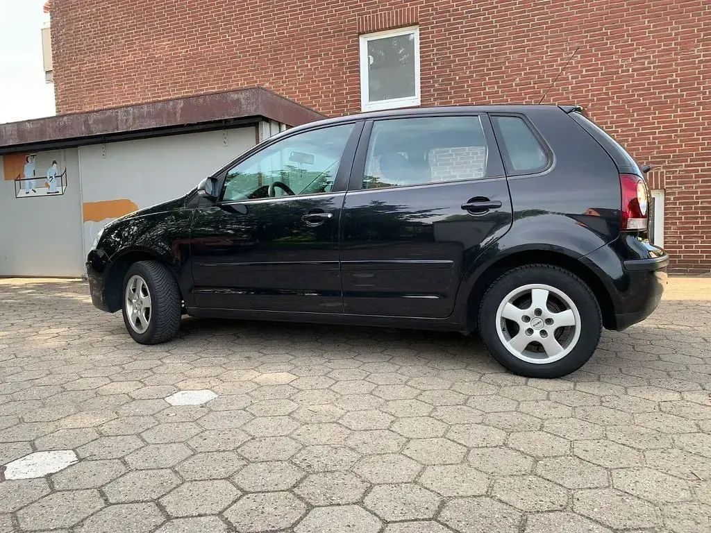 Gebraucht VW Polo 64 PS (47 kW) 2006 Schwarz Kleinwagen