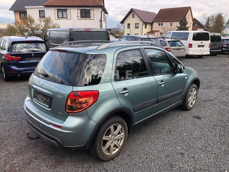 Gebraucht Suzuki SX4 Limited 120 PS (88 kW) 2010 Grün Limousine