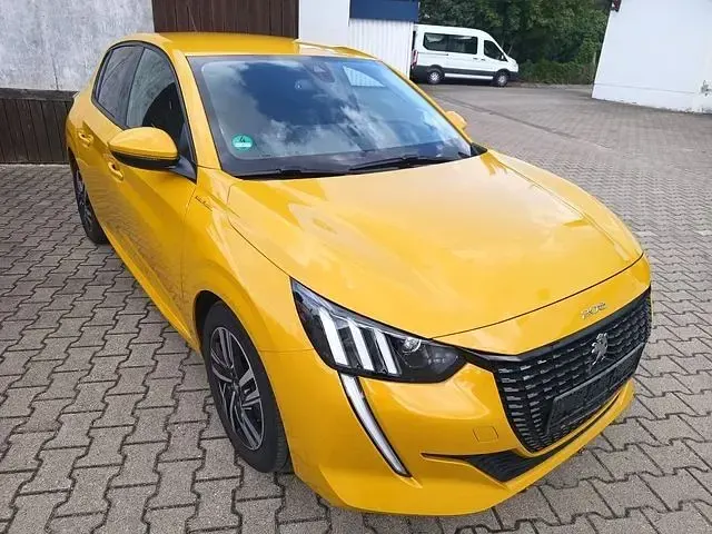 Gebraucht Peugeot 208 Allure 101 PS (74 kW) 2019 Gelb Kleinwagen